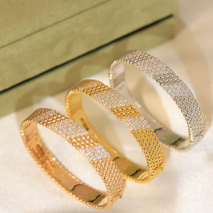 [Love's Uplift]  FIVE-ROW DIAMOND BRACELET