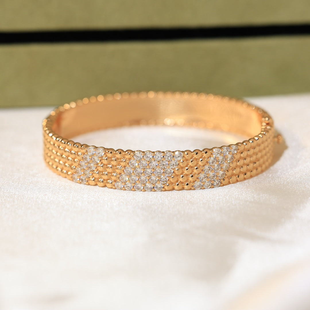 [Love's Uplift]  FIVE-ROW DIAMOND BRACELET
