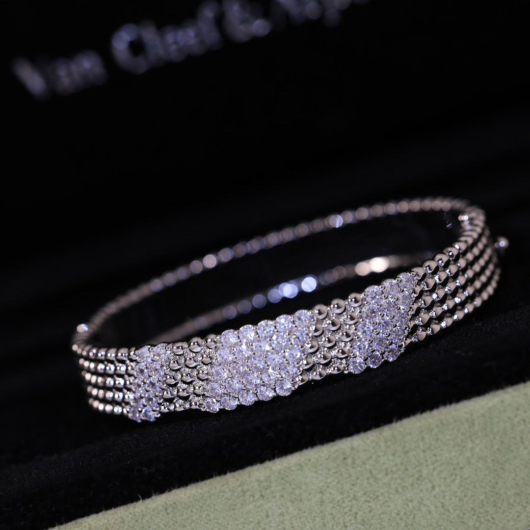 [Love's Uplift]  FIVE-ROW DIAMOND BRACELET
