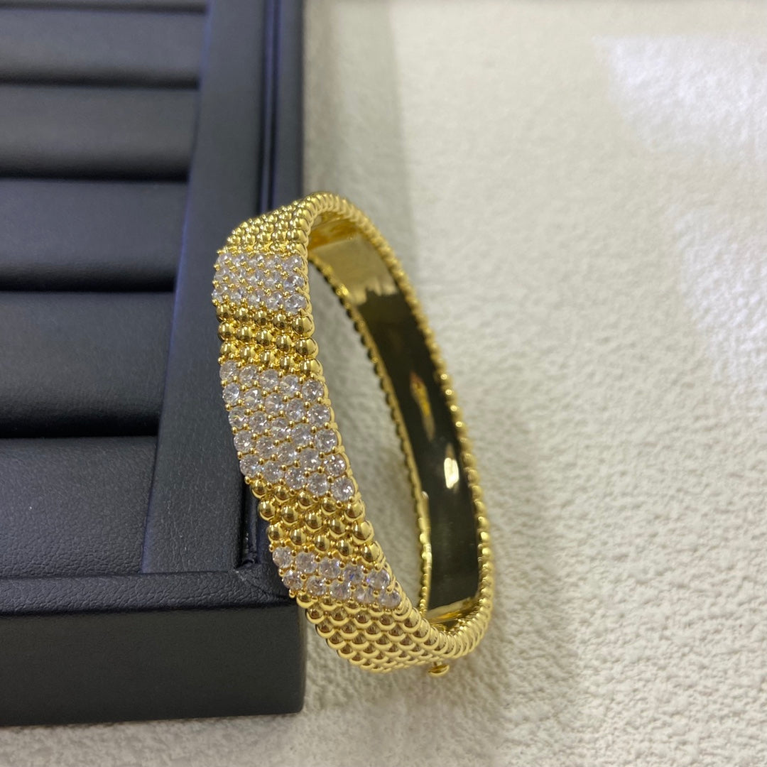 [Love's Uplift]  FIVE-ROW DIAMOND BRACELET
