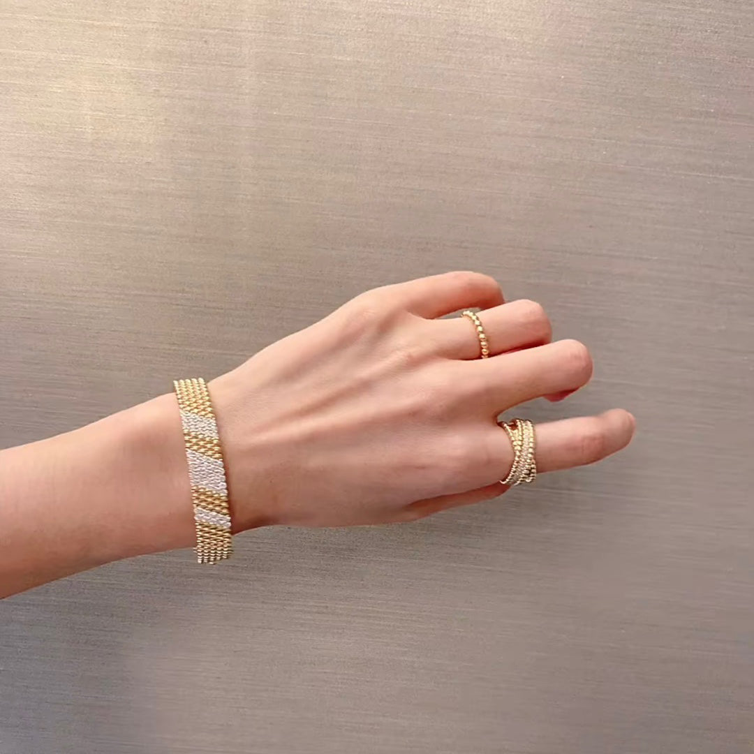 [Love's Uplift]  FIVE-ROW DIAMOND BRACELET