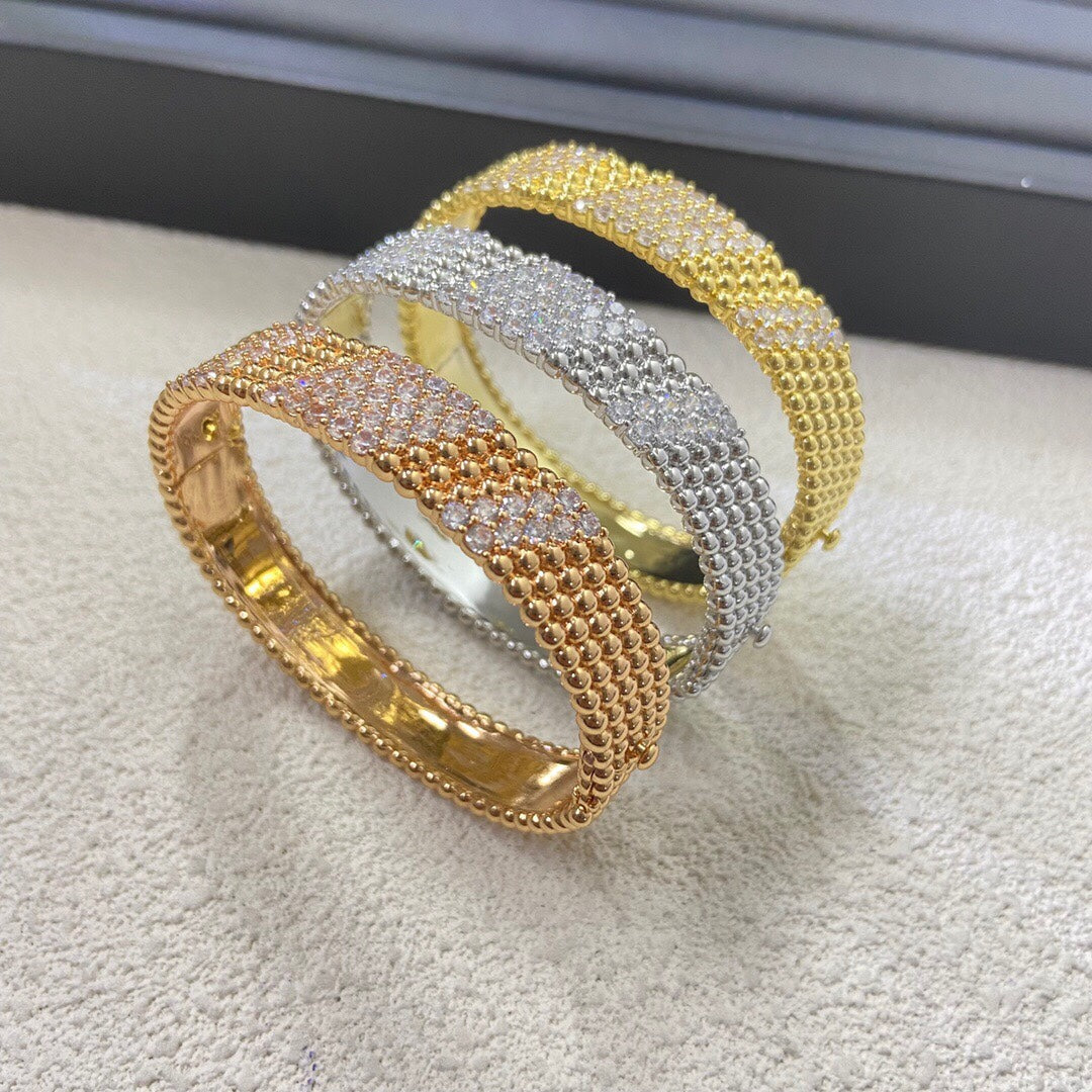 [Love's Uplift]  FIVE-ROW DIAMOND BRACELET