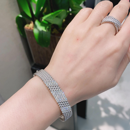 [Love's Uplift]  FIVE-ROW DIAMOND BRACELET