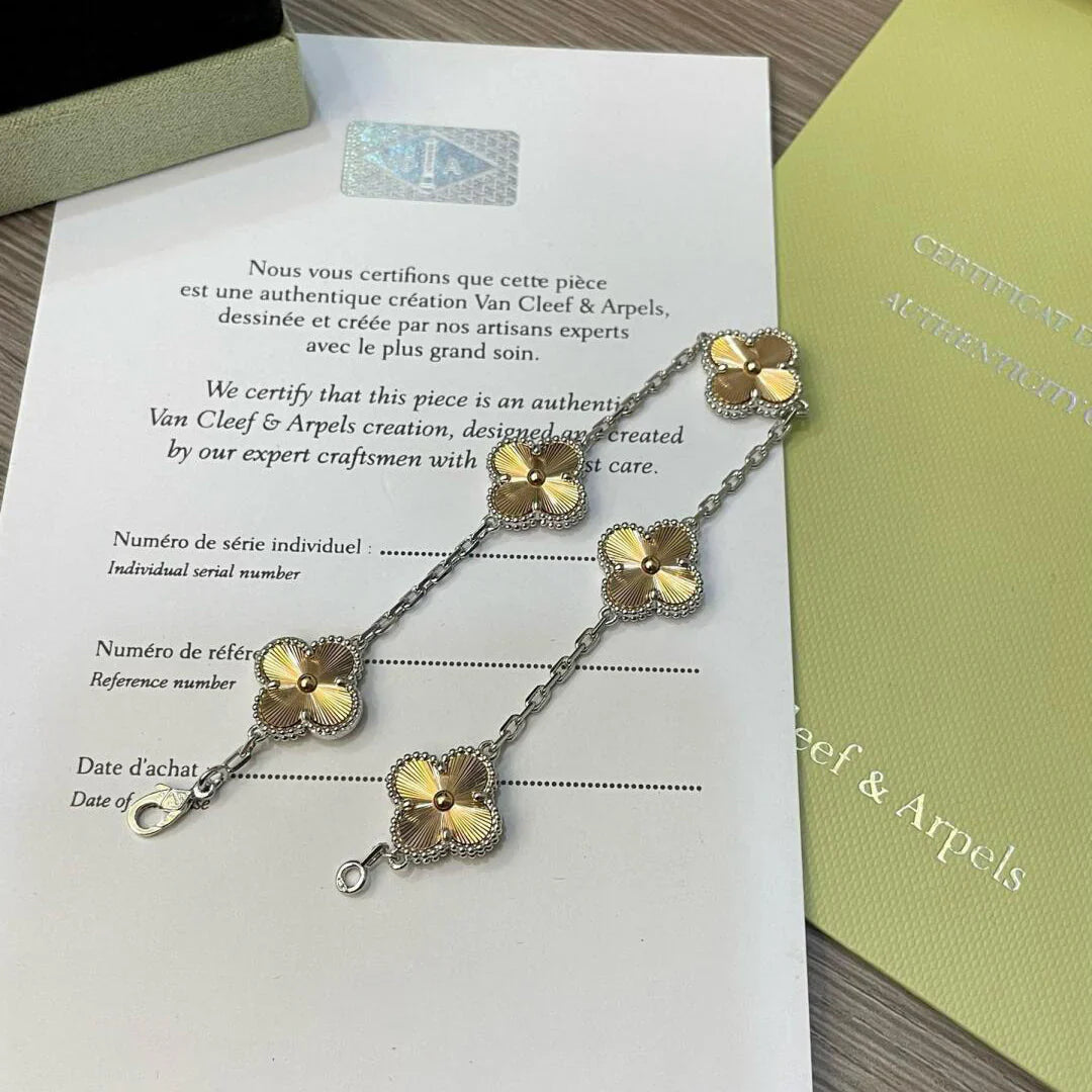 [Love's Uplift] CLOVER 5 MOTIF LASER BRACELET COLLECTION