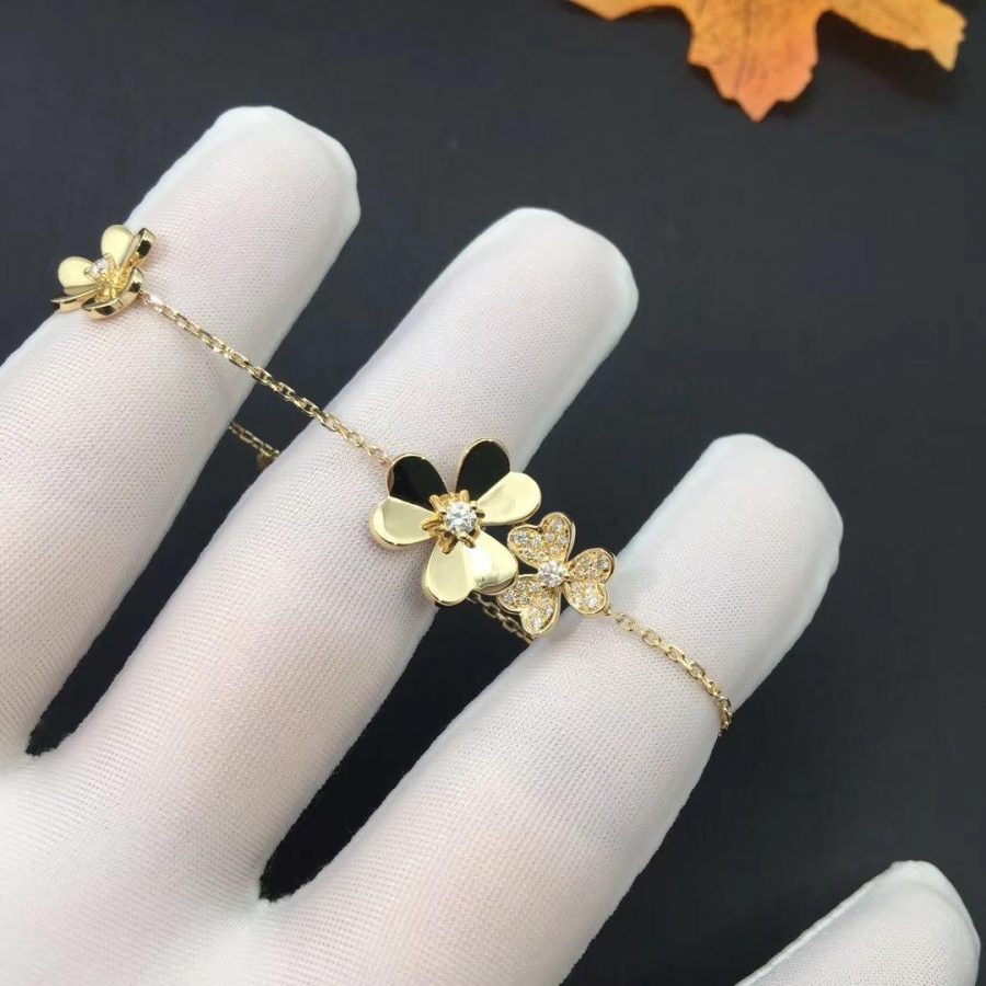 [Love's Uplift]FRIVOLE GOLD 5 FLOWERS BRACELET
