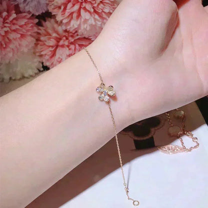 [Love's Uplift]FRIVOLE GOLD FLOWER DIAMOND BRACELET