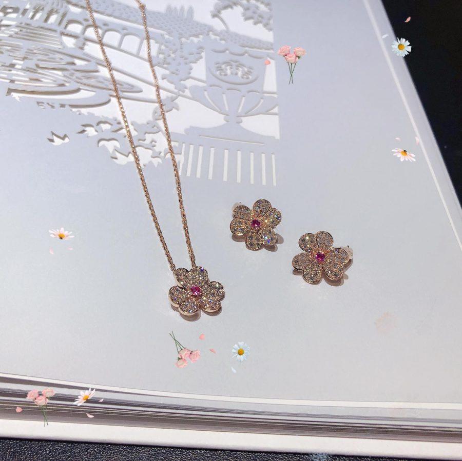 [Love's Uplift]FRIVOLE ROSE GOLD FLOWER DIAMOND NECKLACE