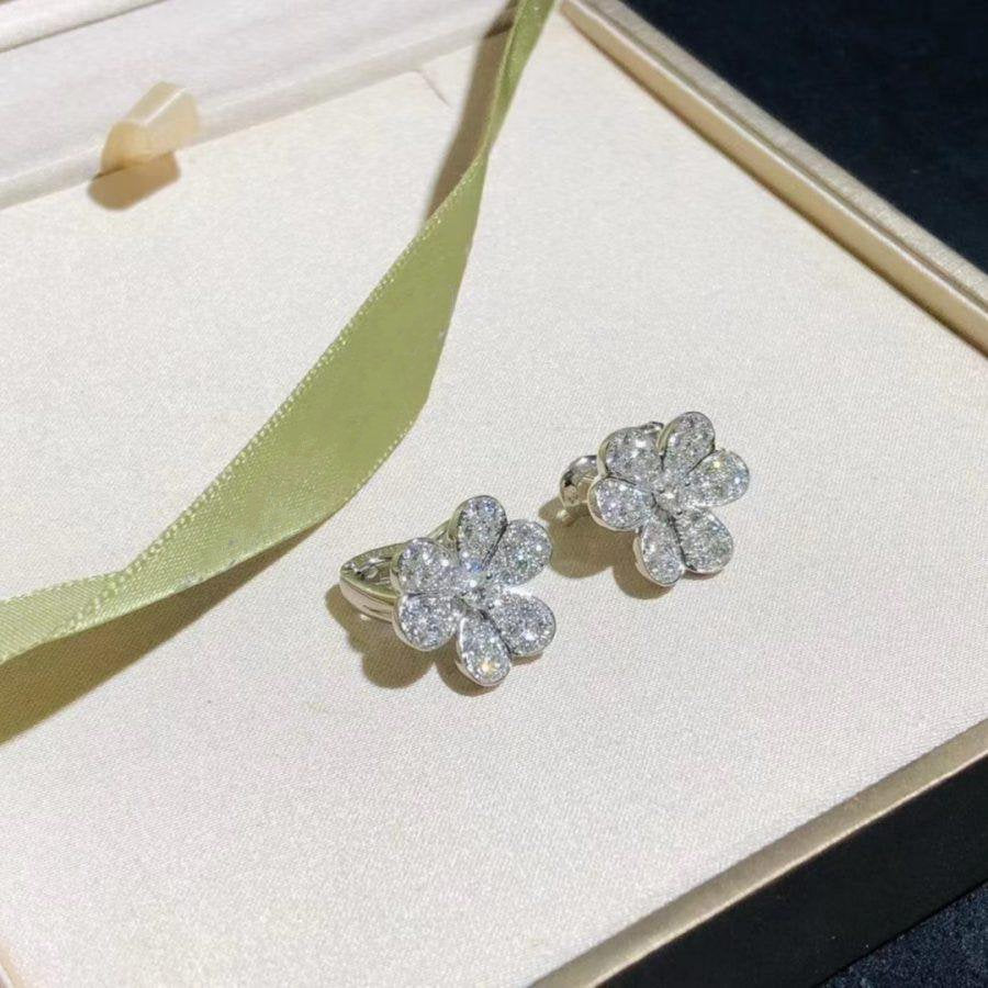 [Love's Uplift]FRIVOLE SILVER FLOWER DIAMOND EARRINGS