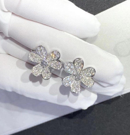 [Love's Uplift]FRIVOLE SILVER FLOWER DIAMOND EARRINGS