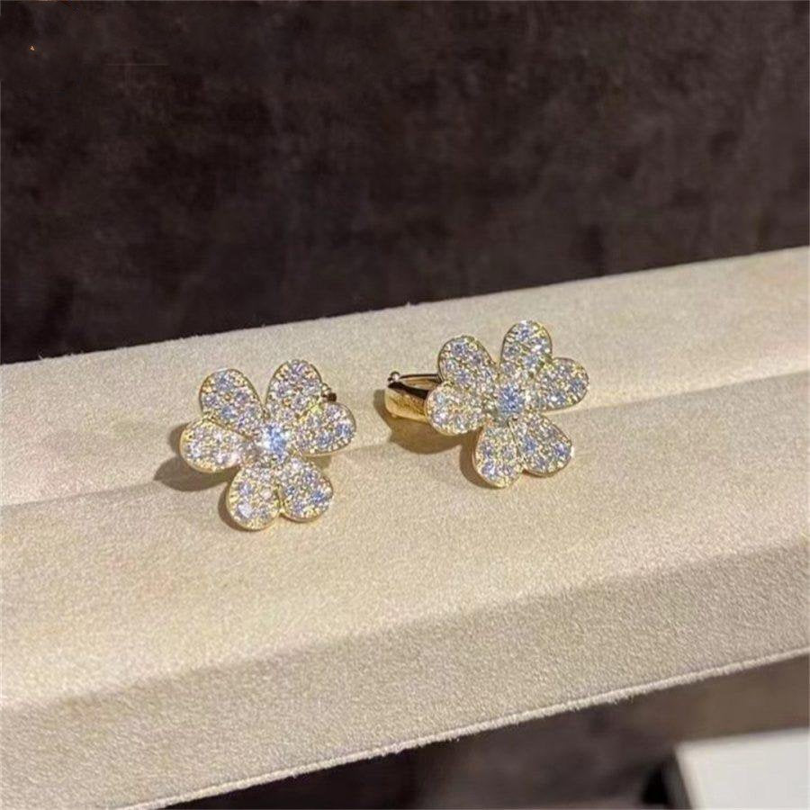 [Love's Uplift]FRIVOLE GOLD FLOWER DIAMOND EARRINGS