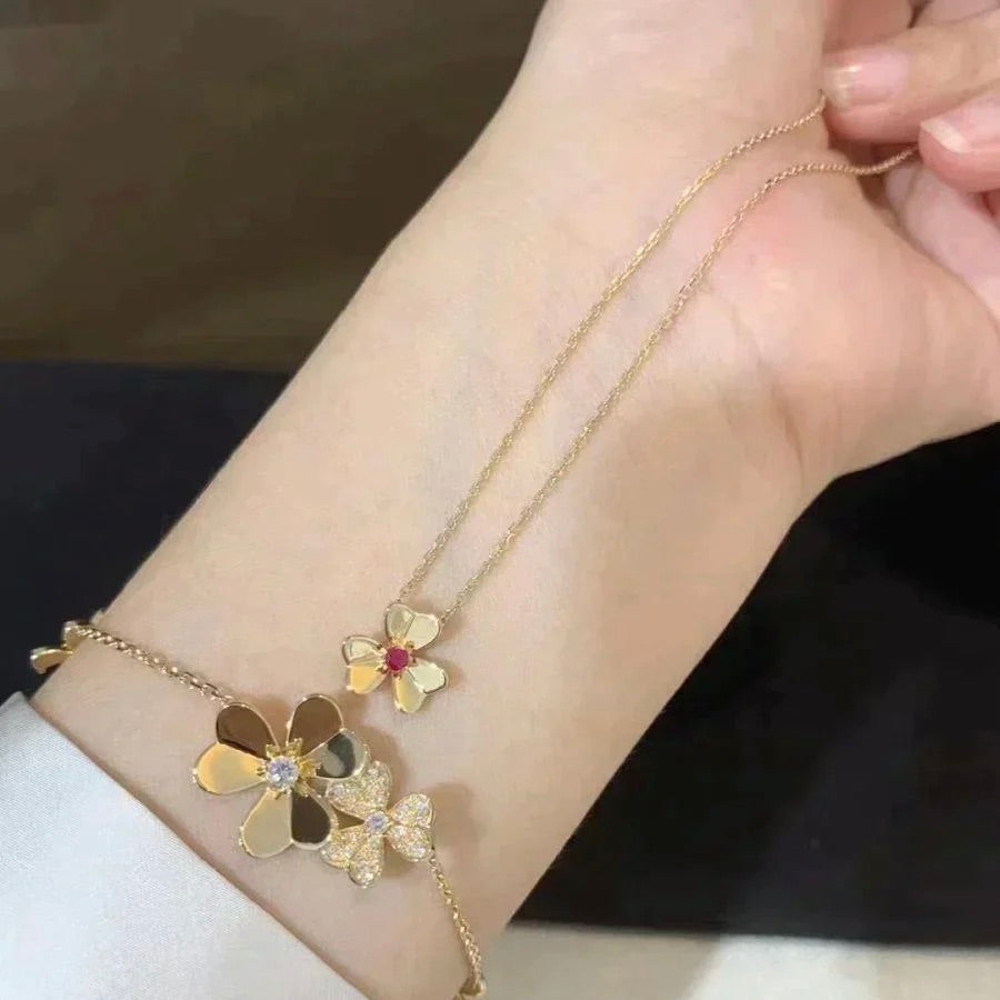 [Love's Uplift]FRIVOLE GOLD FLOWER NECKLACE
