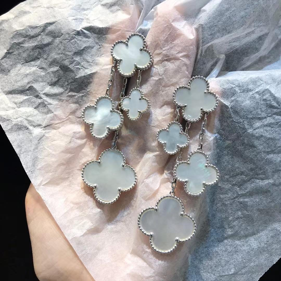 [Love's Uplift]CLOVER EARRINGS WHITE MOP 4 MOTIFS SILVER