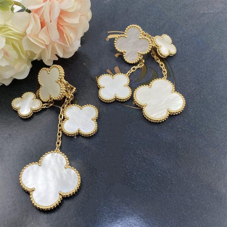 [Love's Uplift]CLOVER EARRINGS WHITE MOP 4 MOTIFS GOLD