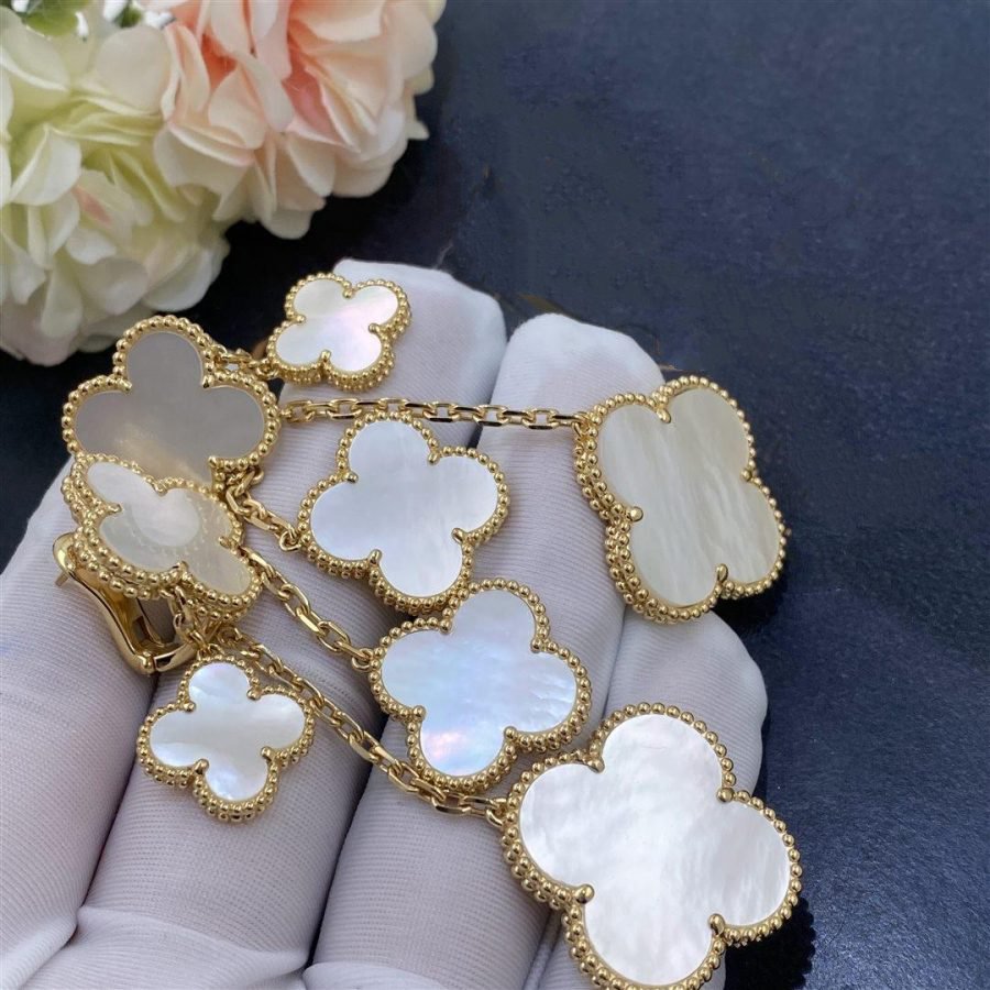 [Love's Uplift]CLOVER EARRINGS WHITE MOP 4 MOTIFS GOLD
