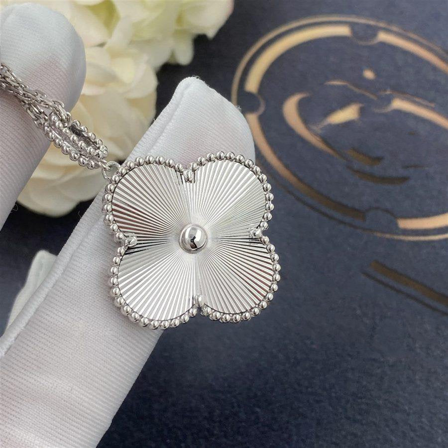 [Love's Uplift]CLOVER 25MM SILVER BIG CLOVER NECKLACE