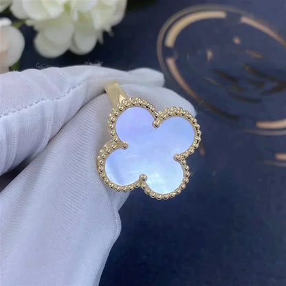 [Love's Uplift]CLOVER WHITE MOP RING