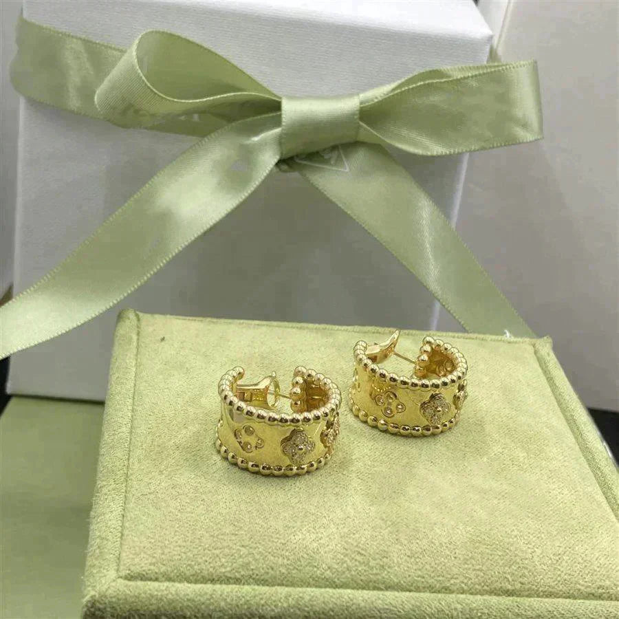 [Love's Uplift]PERLEE DIAMOND EARRINGS