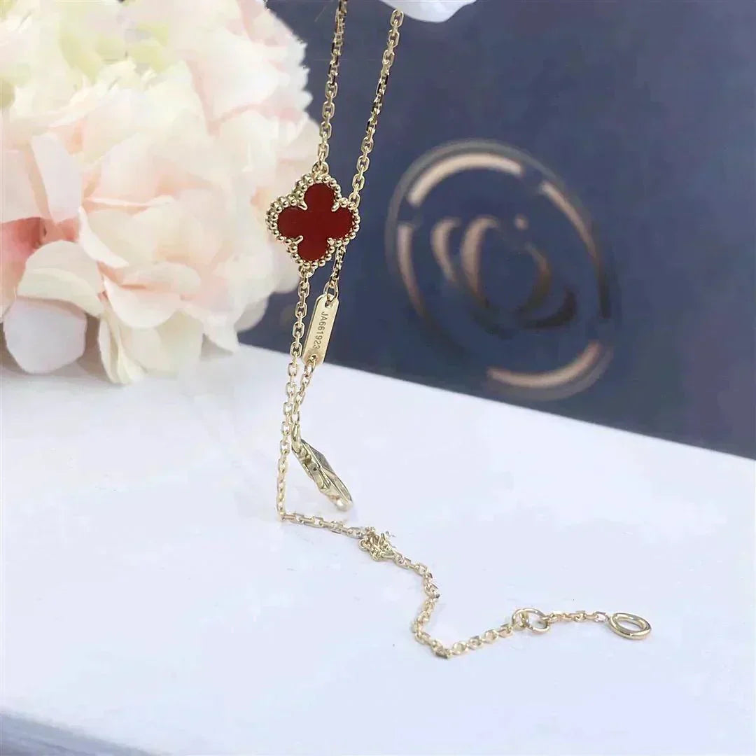 [Love's Uplift]CLOVER  CARNELIAN SINGLE FLOWER BRACELET