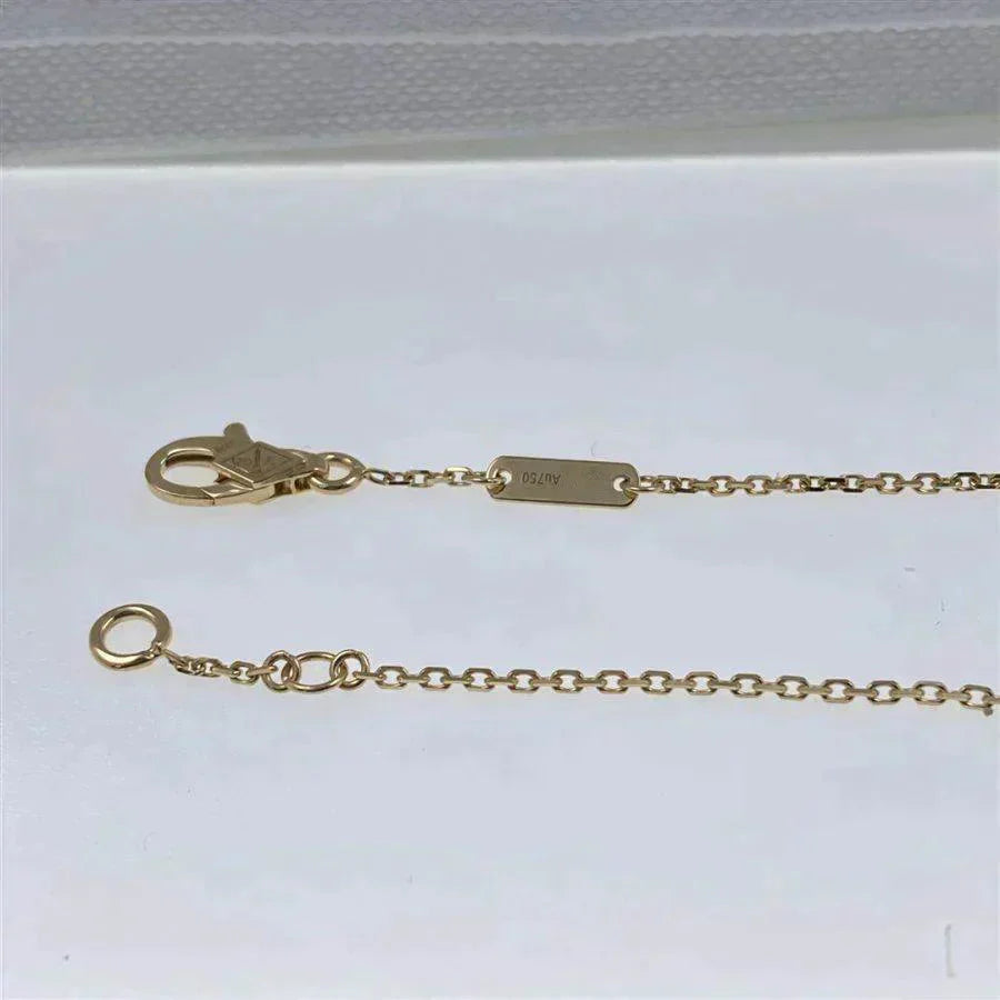 [Love's Uplift]CLOVER  CARNELIAN SINGLE FLOWER BRACELET