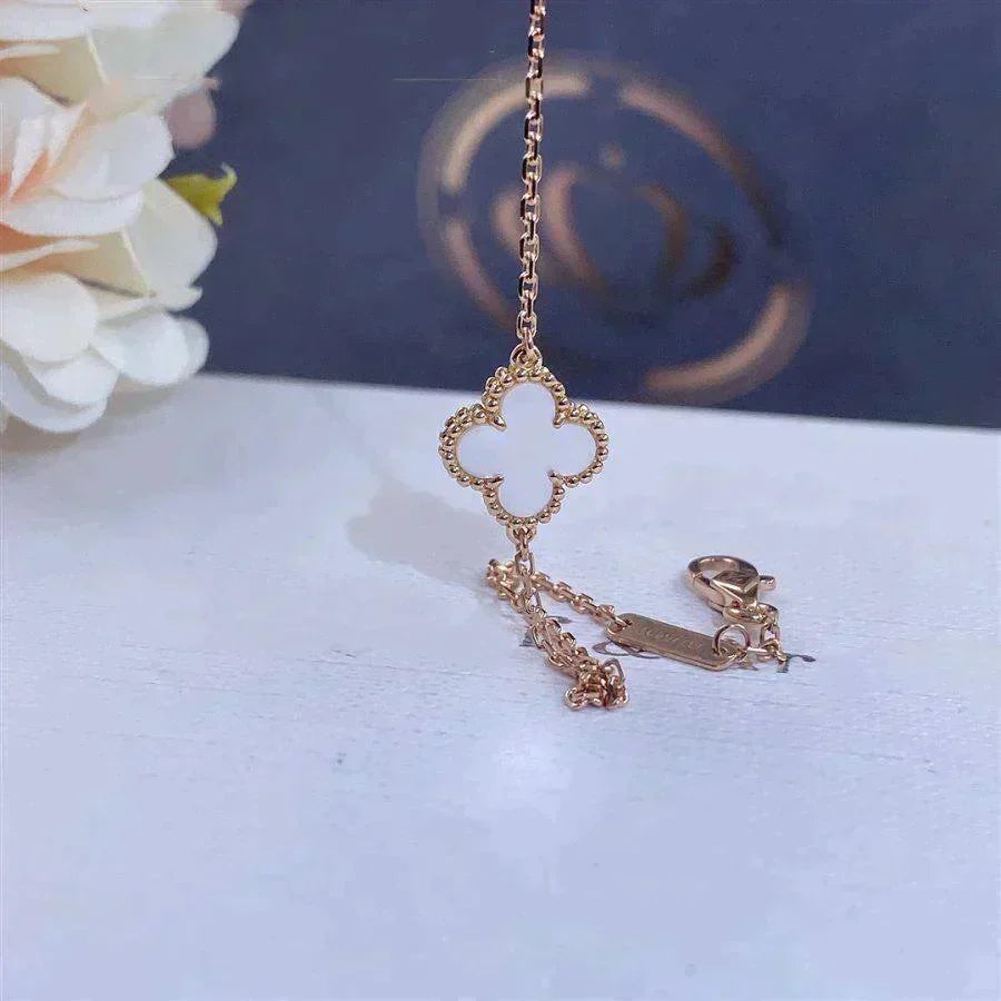 [Love's Uplift] Clover White Mother-of-Pearl & JUSTE Bracelet Stack Set