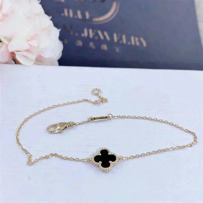 [Love's Uplift]CLOVER ONYX SINGLE FLOWER BRACELET