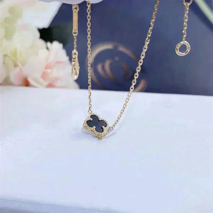 [Love's Uplift]CLOVER ONYX SINGLE FLOWER BRACELET
