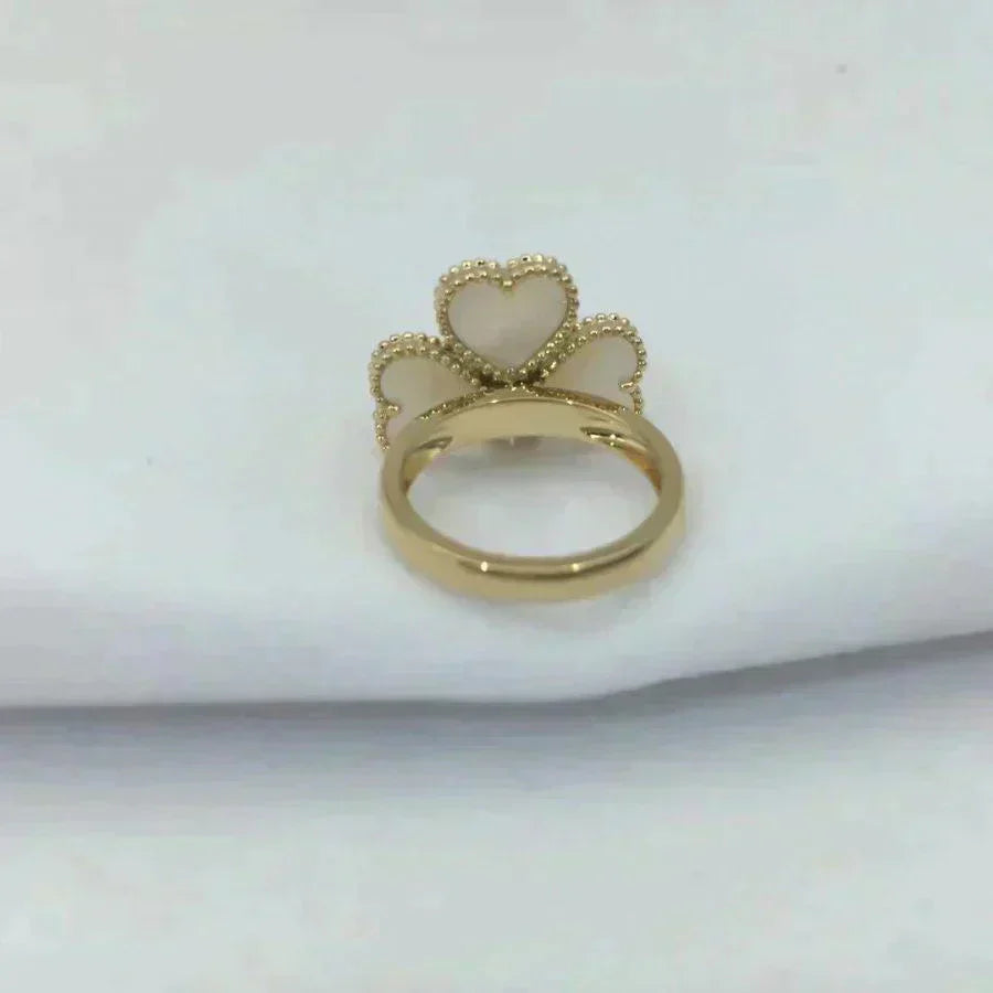 [Love's Uplift]SWEET CLOVER WHITE MOP RING