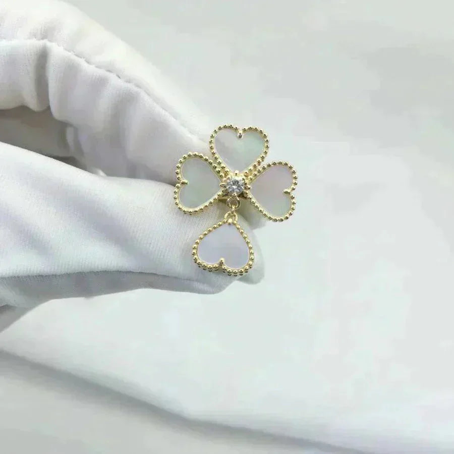 [Love's Uplift]SWEET CLOVER WHITE MOP RING