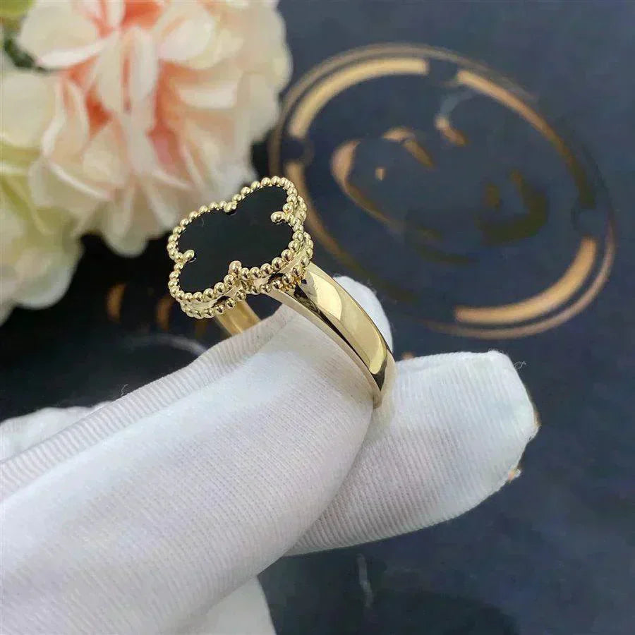 [Love's Uplift]CLOVER ONYX RING