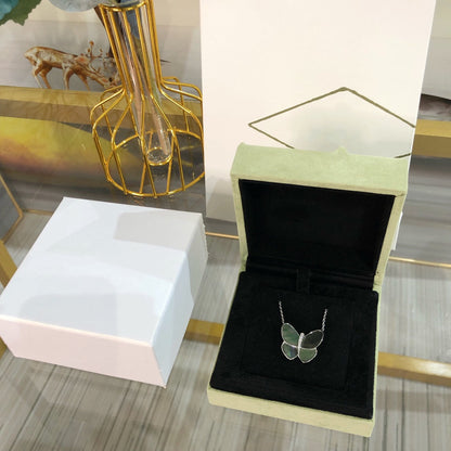 [Love's Uplift]LARGE BUTTERFLY SILVER PENDANT DIAMOND NECKLACE
