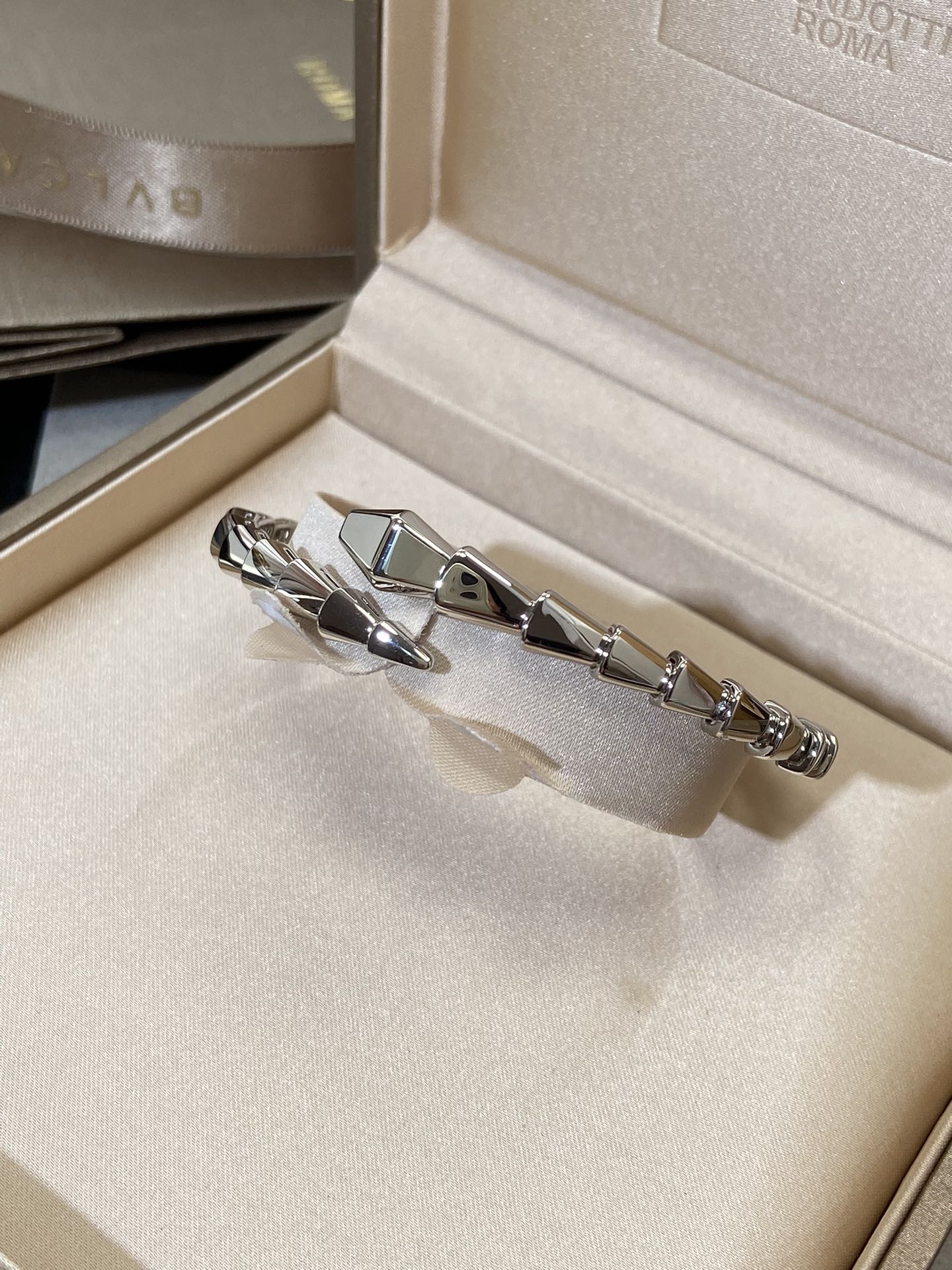[Love's Uplift]SERPENTI VIPER SILVER BRACELET
