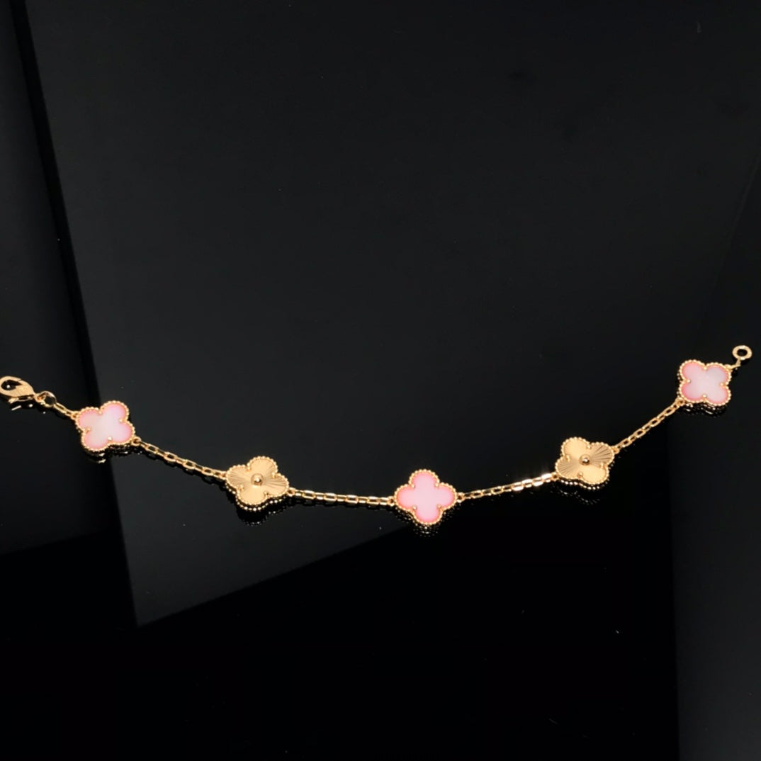 [Love's Uplift]CLOVER BRACELET 5 MOTIF PINK AND PINK GOLD