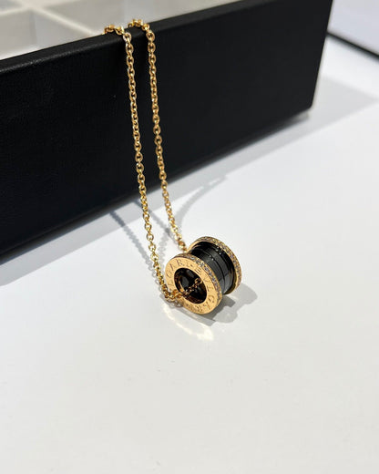 [Love's Uplift]ZERO 1 BLACK CERAMIC DIAMOND PINK GOLD NECKLACE