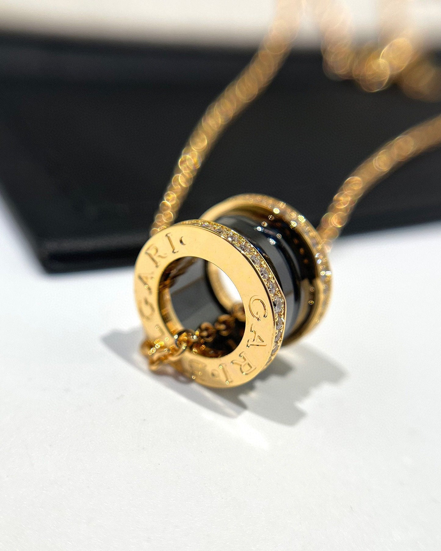 [Love's Uplift]ZERO 1 BLACK CERAMIC DIAMOND PINK GOLD NECKLACE