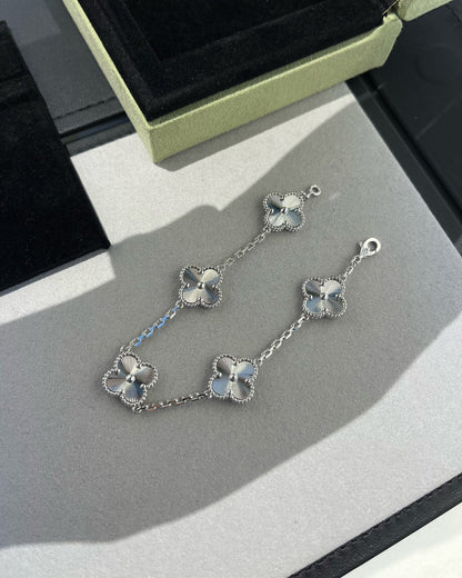 [Love's Uplift]CLOVER SILVER 5 MOTIFS BRACELET